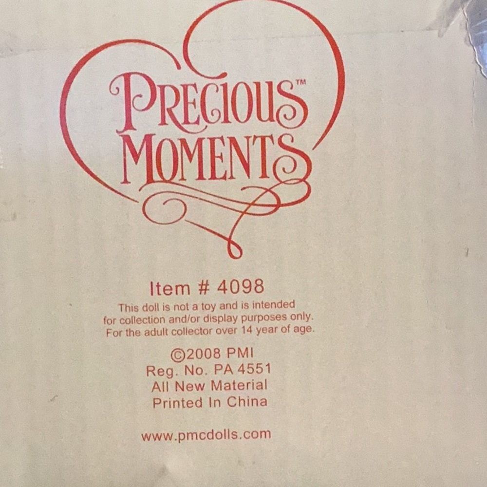 New Precious Moments doll - Picture 3 of 4